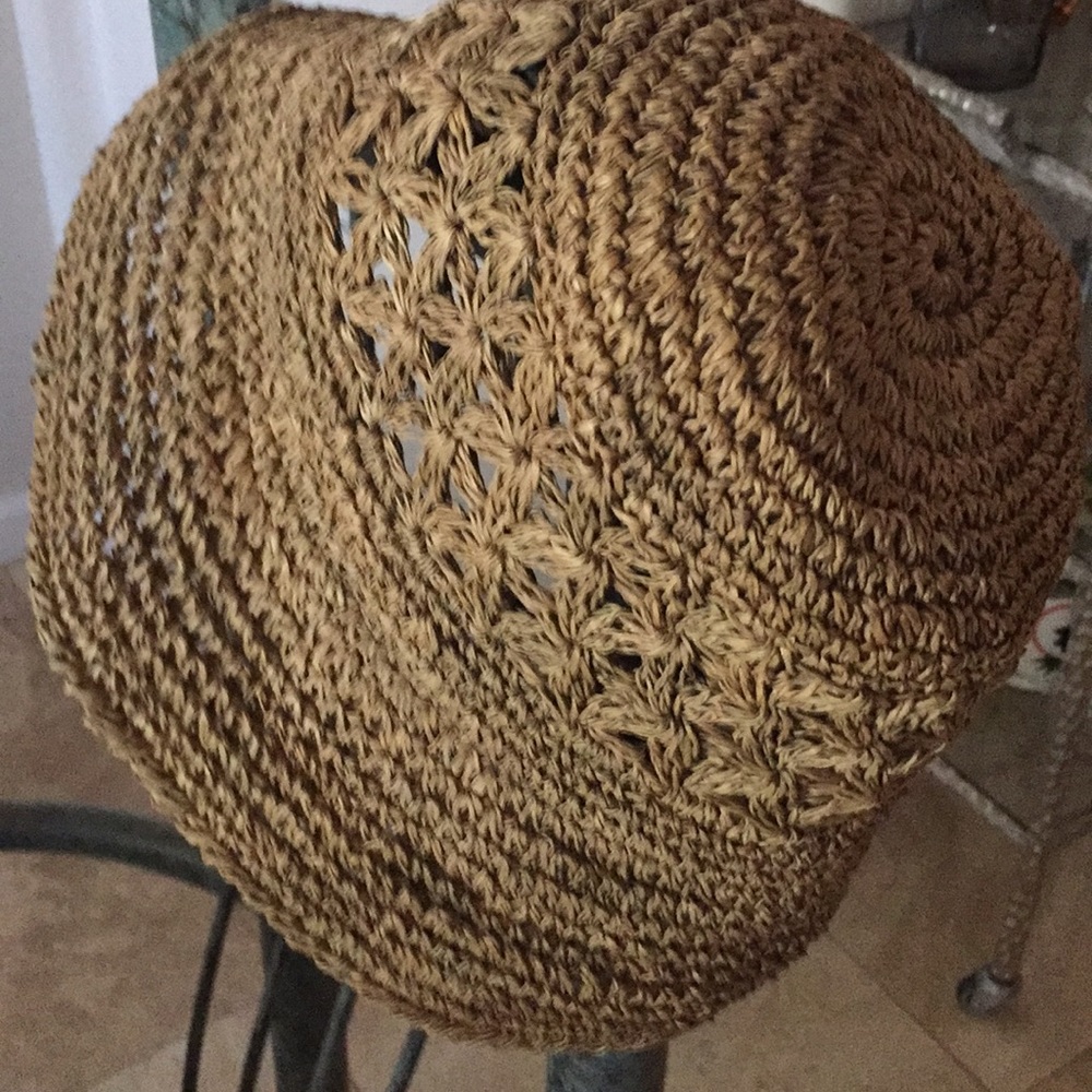 Straw bucket hat
